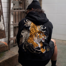 Load image into Gallery viewer, Hyper premium roaring tiger embroidery hoodie