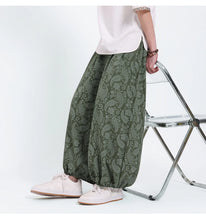 Load image into Gallery viewer, "Kurobara" flower harem pants