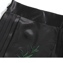 Load image into Gallery viewer, Embroidery bamboo horse face skirt