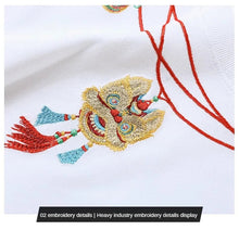 Load image into Gallery viewer, Embroidery lion head necklace design T-shirt