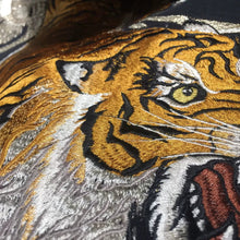 Load image into Gallery viewer, Hyper premium roaring tiger embroidery hoodie