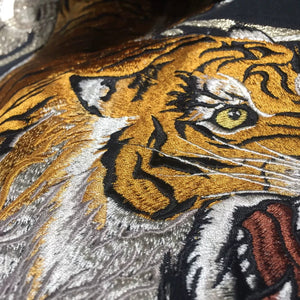 Hyper premium roaring tiger embroidery hoodie