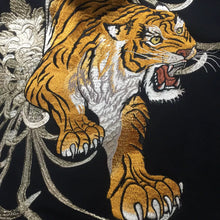 Load image into Gallery viewer, Hyper premium roaring tiger embroidery hoodie
