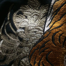 Load image into Gallery viewer, Hyper premium roaring tiger embroidery hoodie