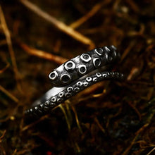 Load image into Gallery viewer, Octo-skull stainless steel ring