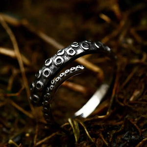 Octo-skull stainless steel ring