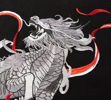 Load image into Gallery viewer, Premium embroidery ancient lion T-shirt
